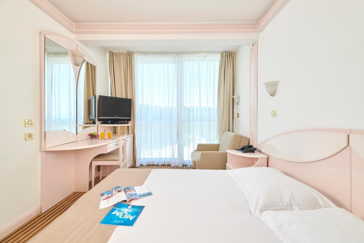Hotel Zorna Plava Laguna Porec Ngoại thất bức ảnh