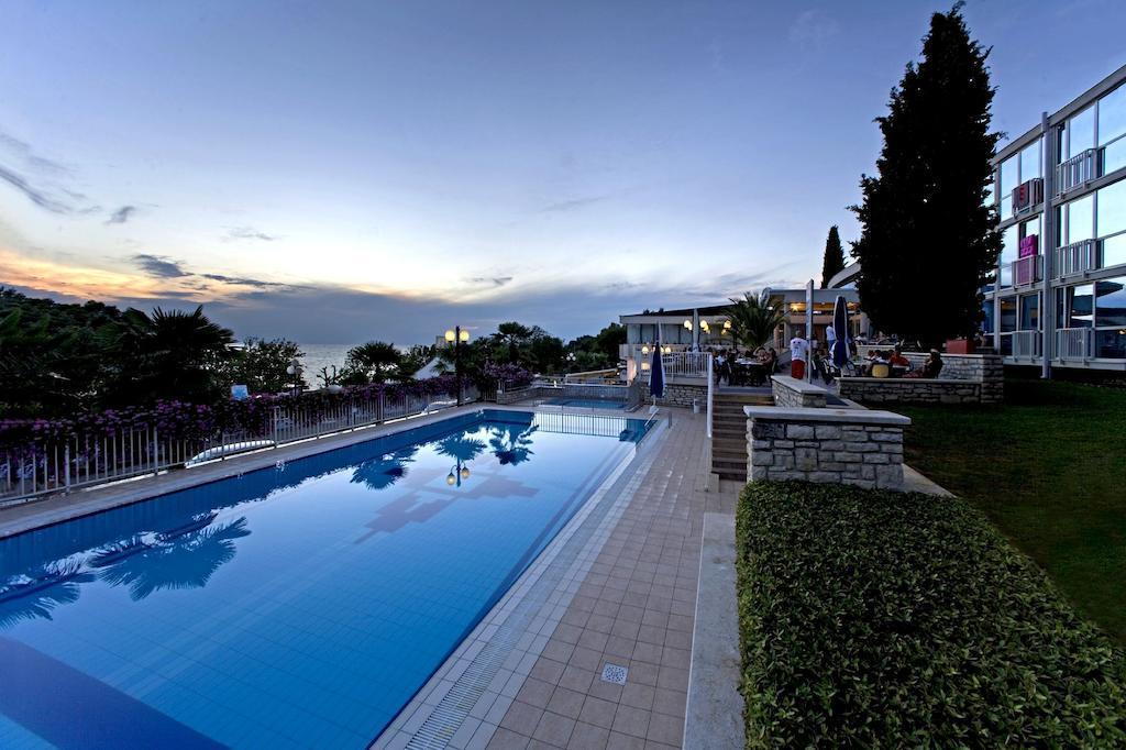 Hotel Zorna Plava Laguna Porec Ngoại thất bức ảnh